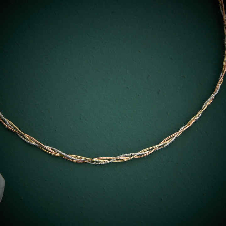 Twistique Chain