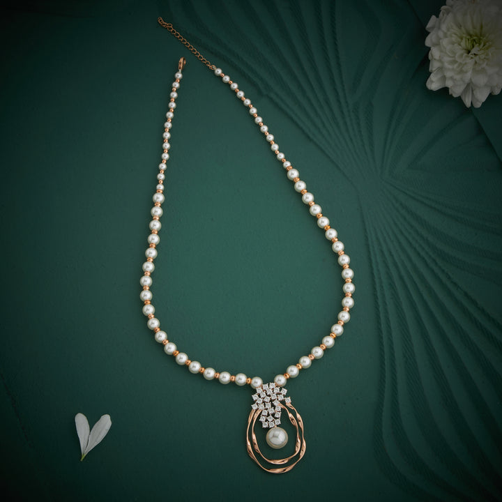Pearloria Necklace