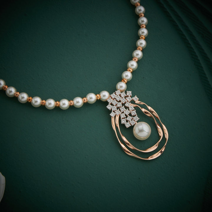 Pearloria Necklace
