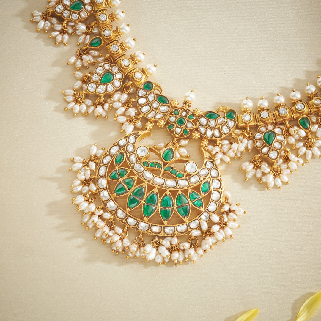Suvarnabindu Kundan Necklace