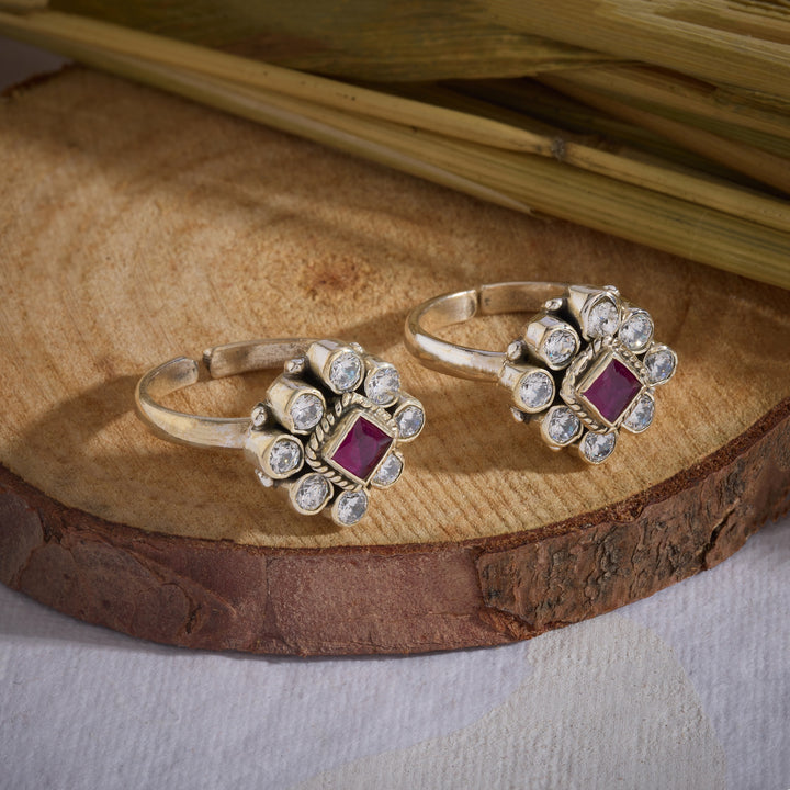 Square-Floral Toe Ring
