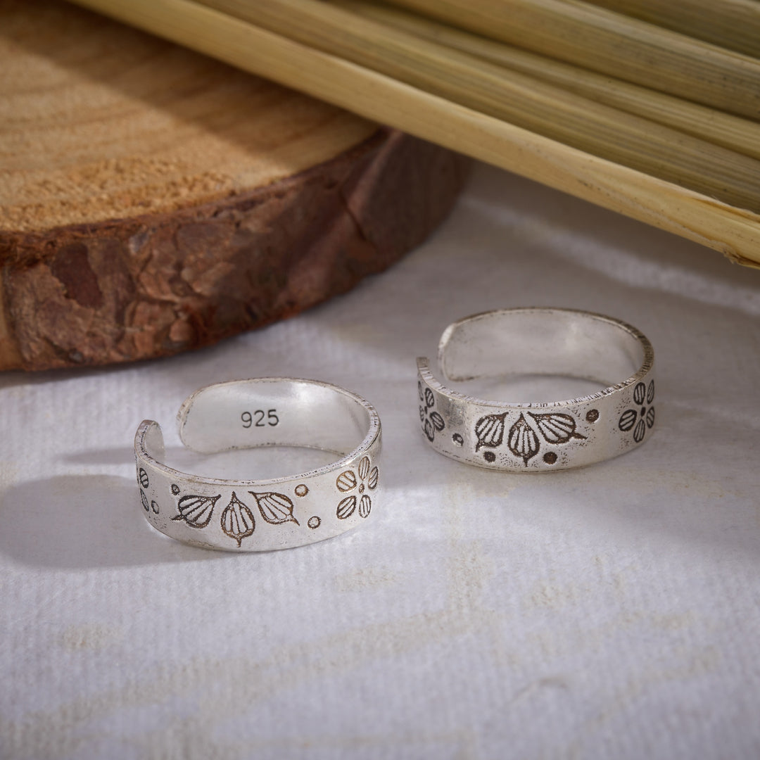 Frost Prism Toe Ring