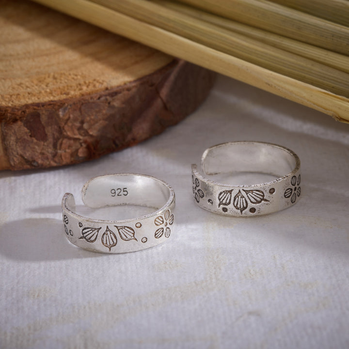 Frost Prism Toe Ring
