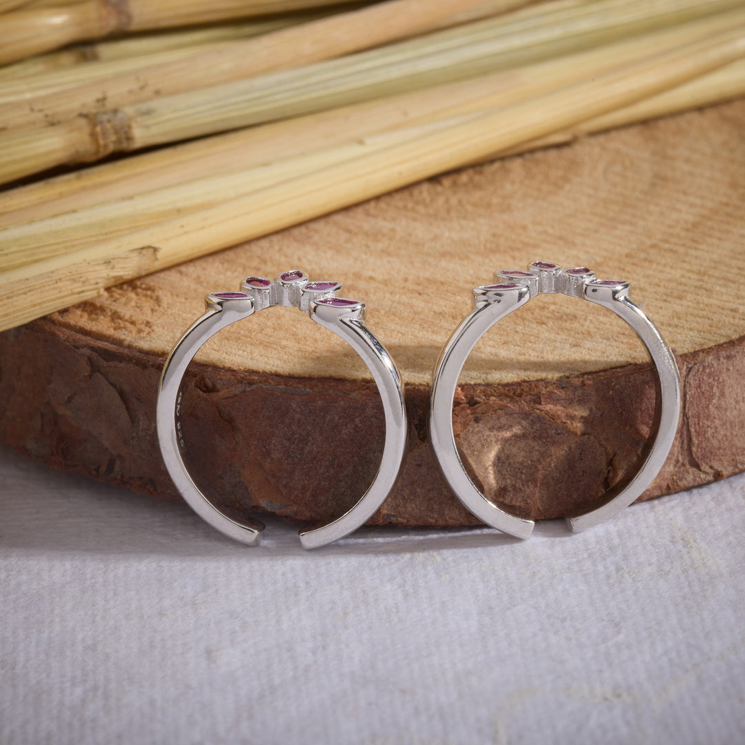 Svara Toe Rings