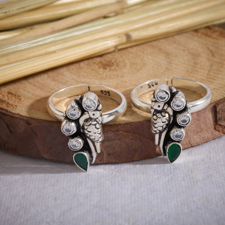 Parrot Charm Toe Ring