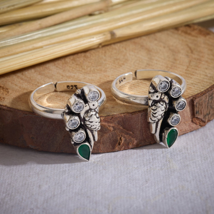 Parrot Charm Toe Ring