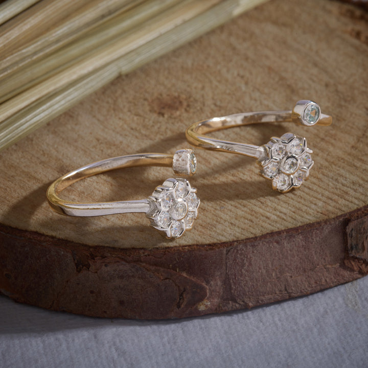 Floral Spark Toe Rings