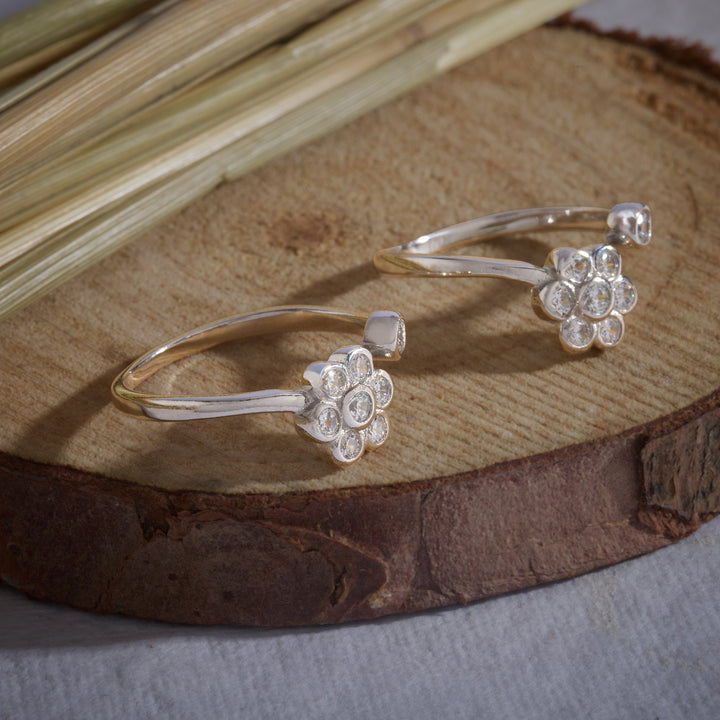 Bloom Spark Toe Rings