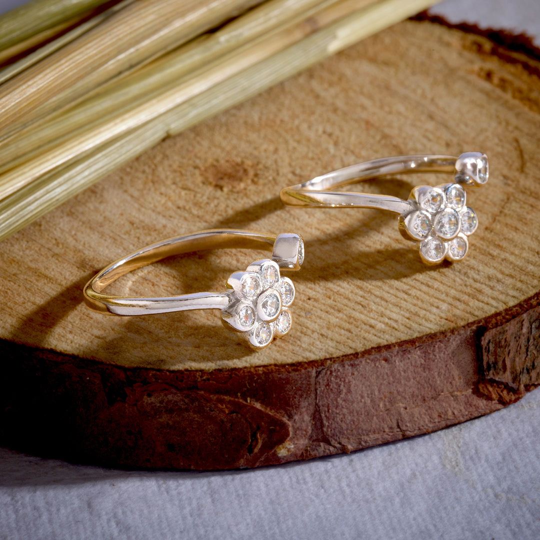 Bloom Spark Toe Rings