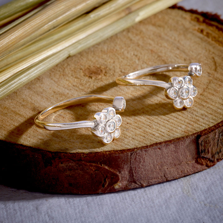 Bloom Spark Toe Rings