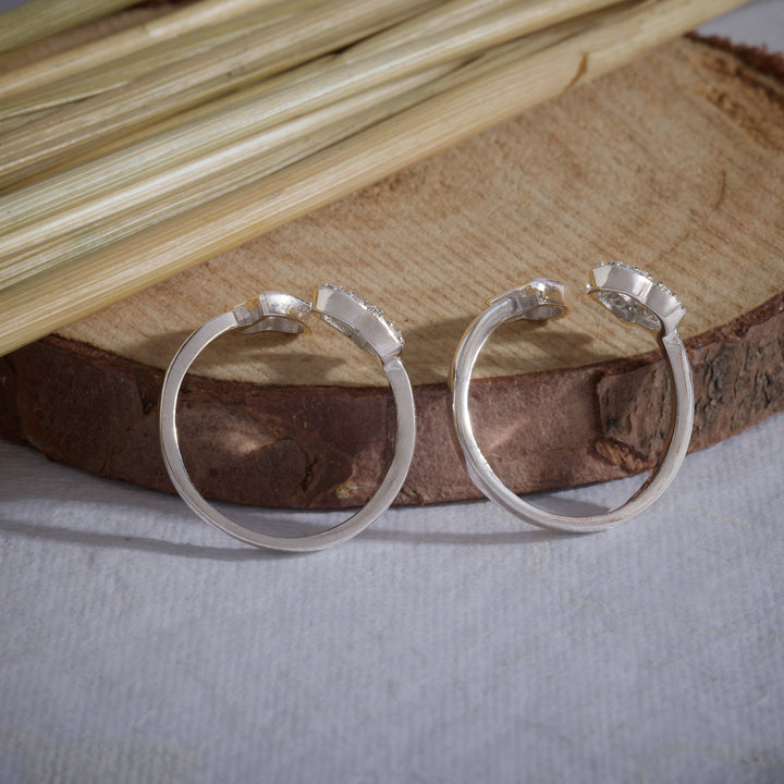 Cupid Steps Toe Rings