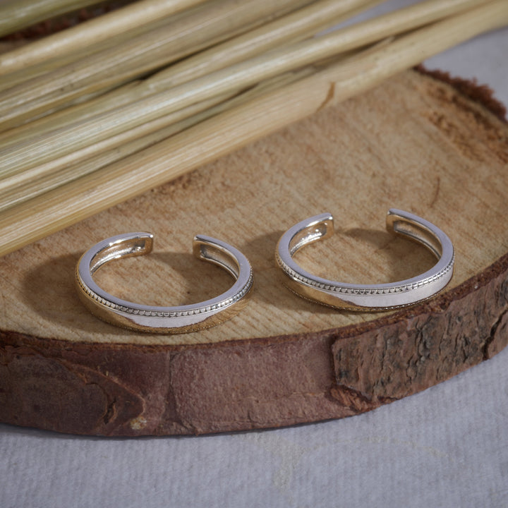 Madhavi Toe Rings