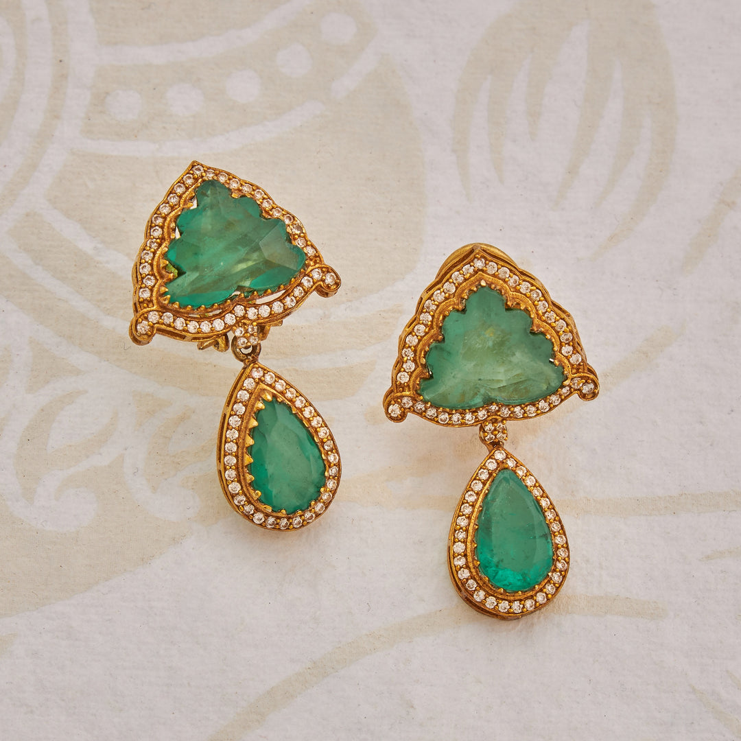 Triovya Victorian Necklace Set