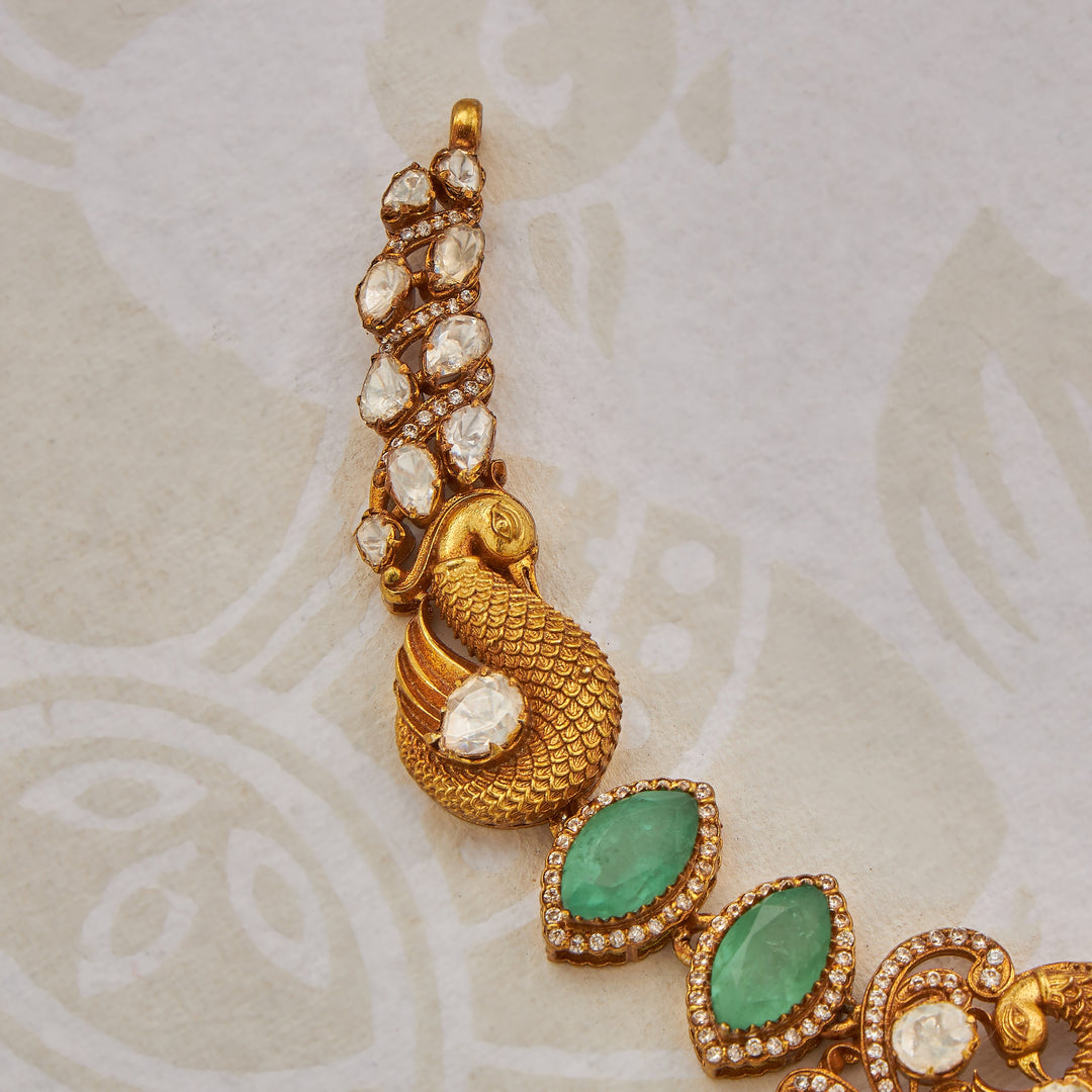 Peaflora Elegant Necklace Set