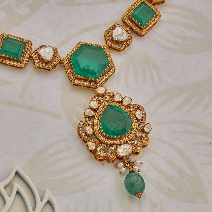 Floraphera Polki Necklace Set