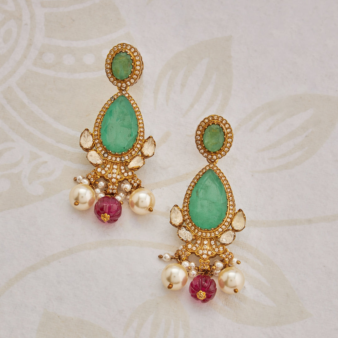 Dhanavira Gemstone Necklace Set