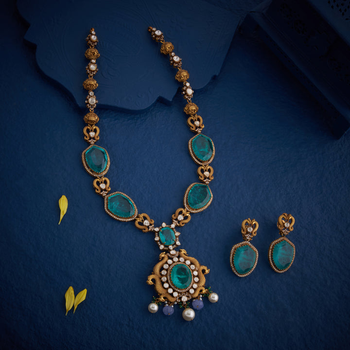 Verdora Necklace Set