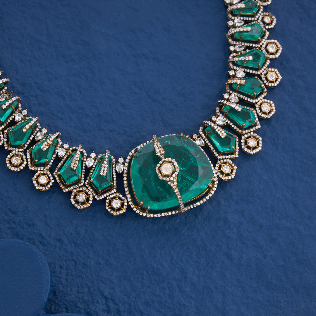 Crown of Verdelis Necklace Set