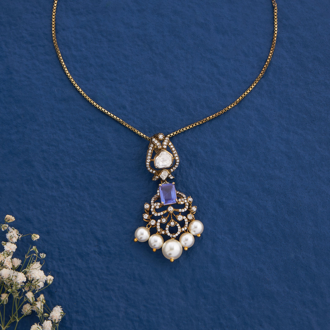 Radiant Iris Chain Pendant Set