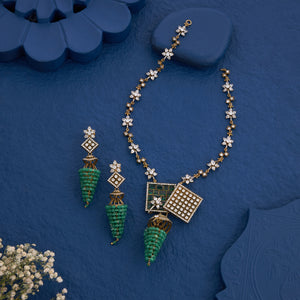 Squivira Necklace Set