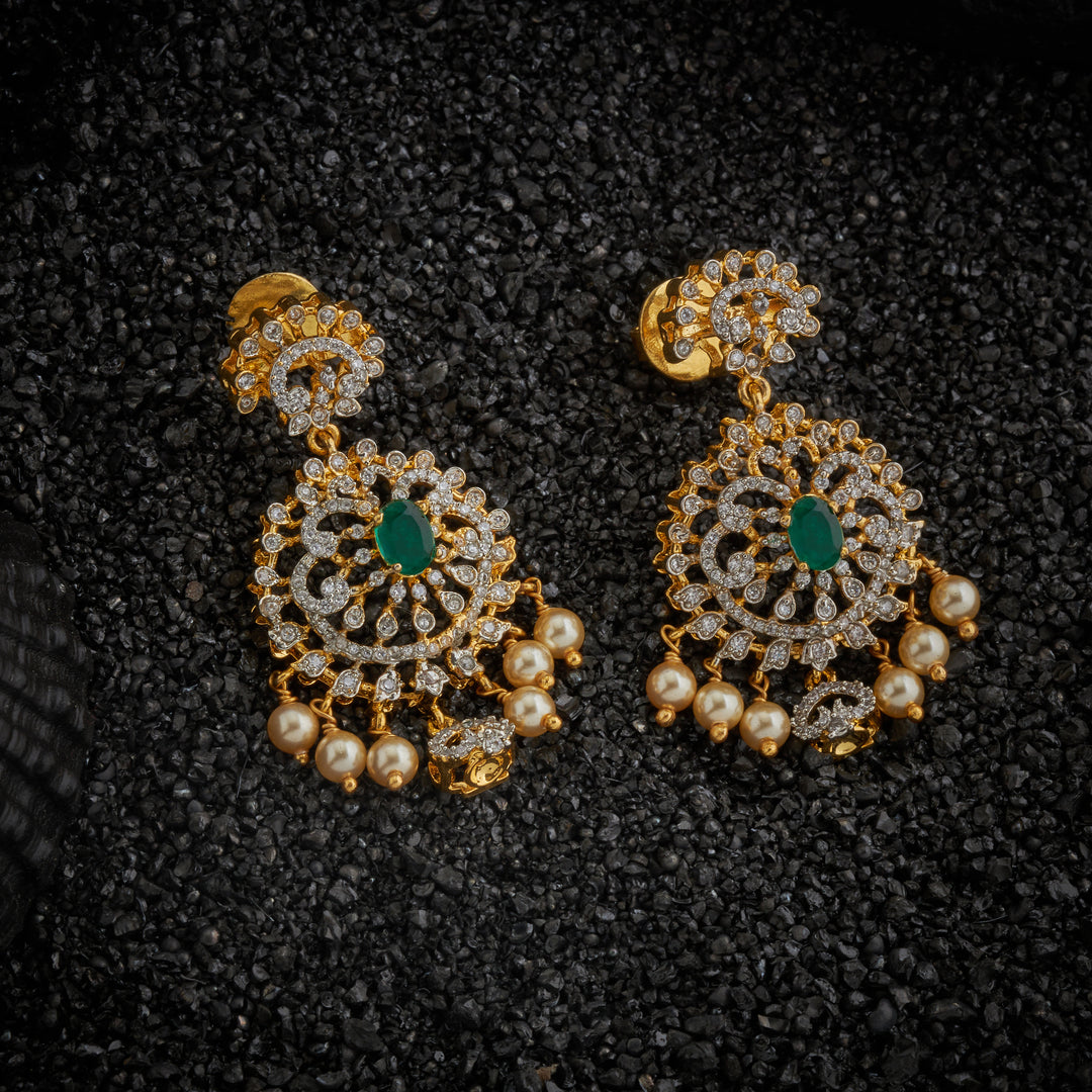 Zoyara Oval Pendant Set