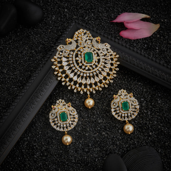 Fleur Feather Pendant Set