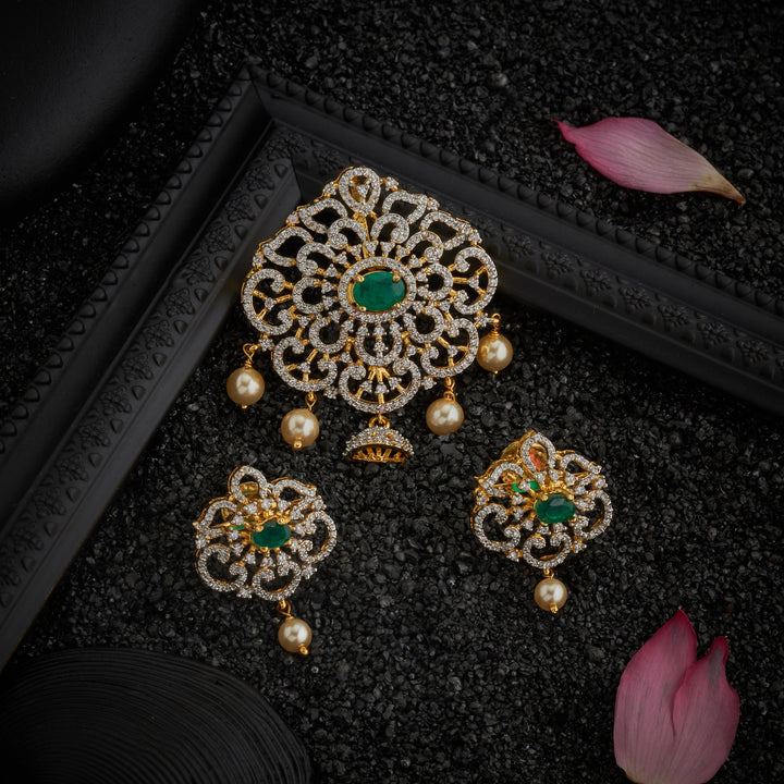 Meheroval Pendant Set