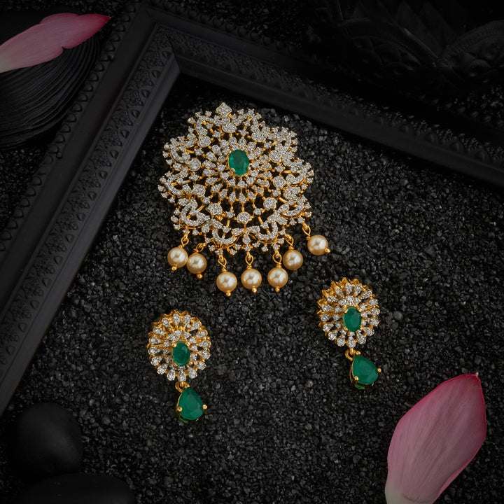 Dazzoval Cz Pendant set