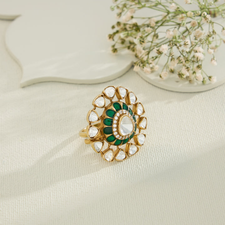 Panna Pushpa Moissanite Ring