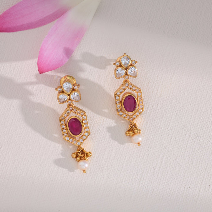 Aaranya Stone Necklace Set
