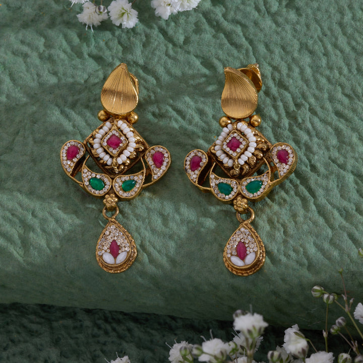 Rajyashri Antique Necklace Set