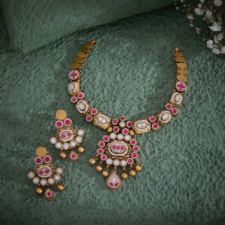 Hexa-Flora Antique Necklace Set