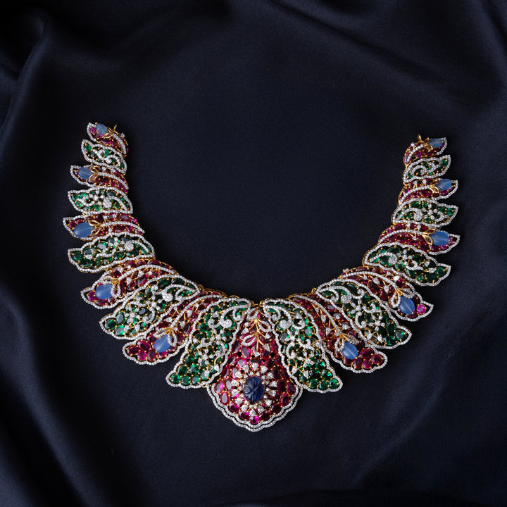 Glamorous Short Necklace