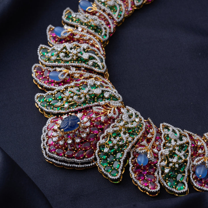 Glamorous Short Necklace