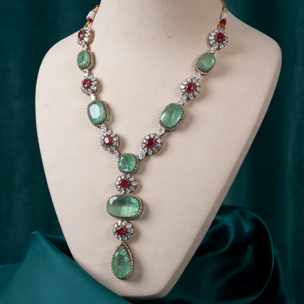 Ornacia Bloom Short Necklace