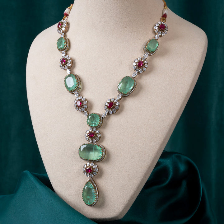 Ornacia Bloom Short Necklace
