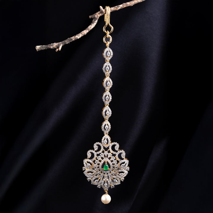 Swarnima Glint Maang Tikka