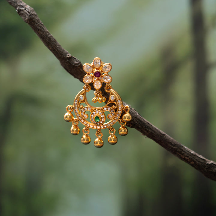 Amrapali Danglers