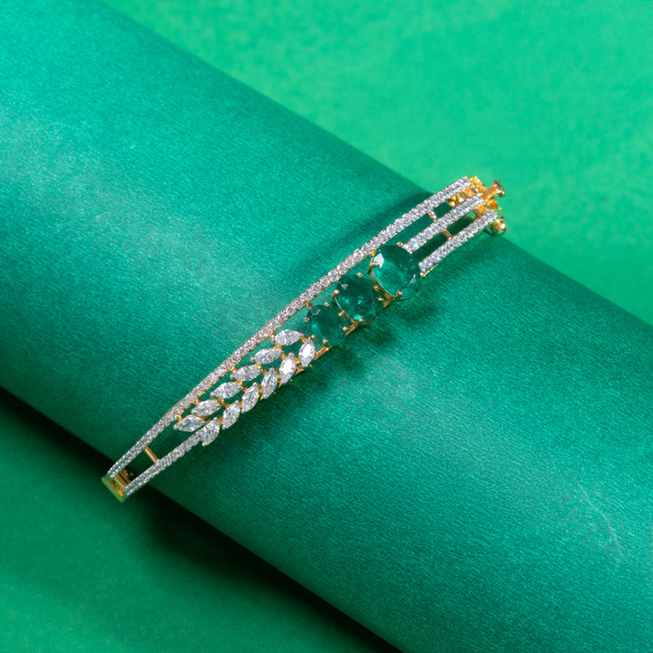 RajKriti Emerald Bracelet