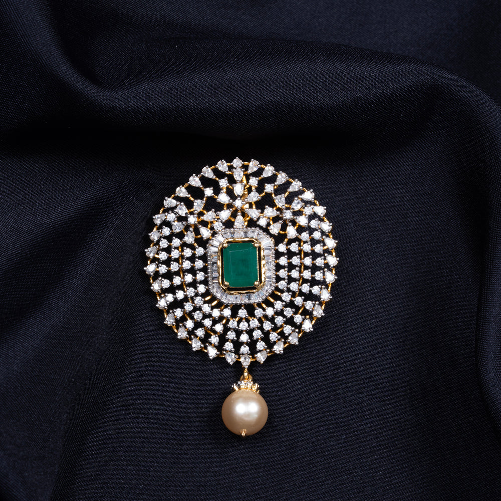Emerelle Gleam  Pendant Set