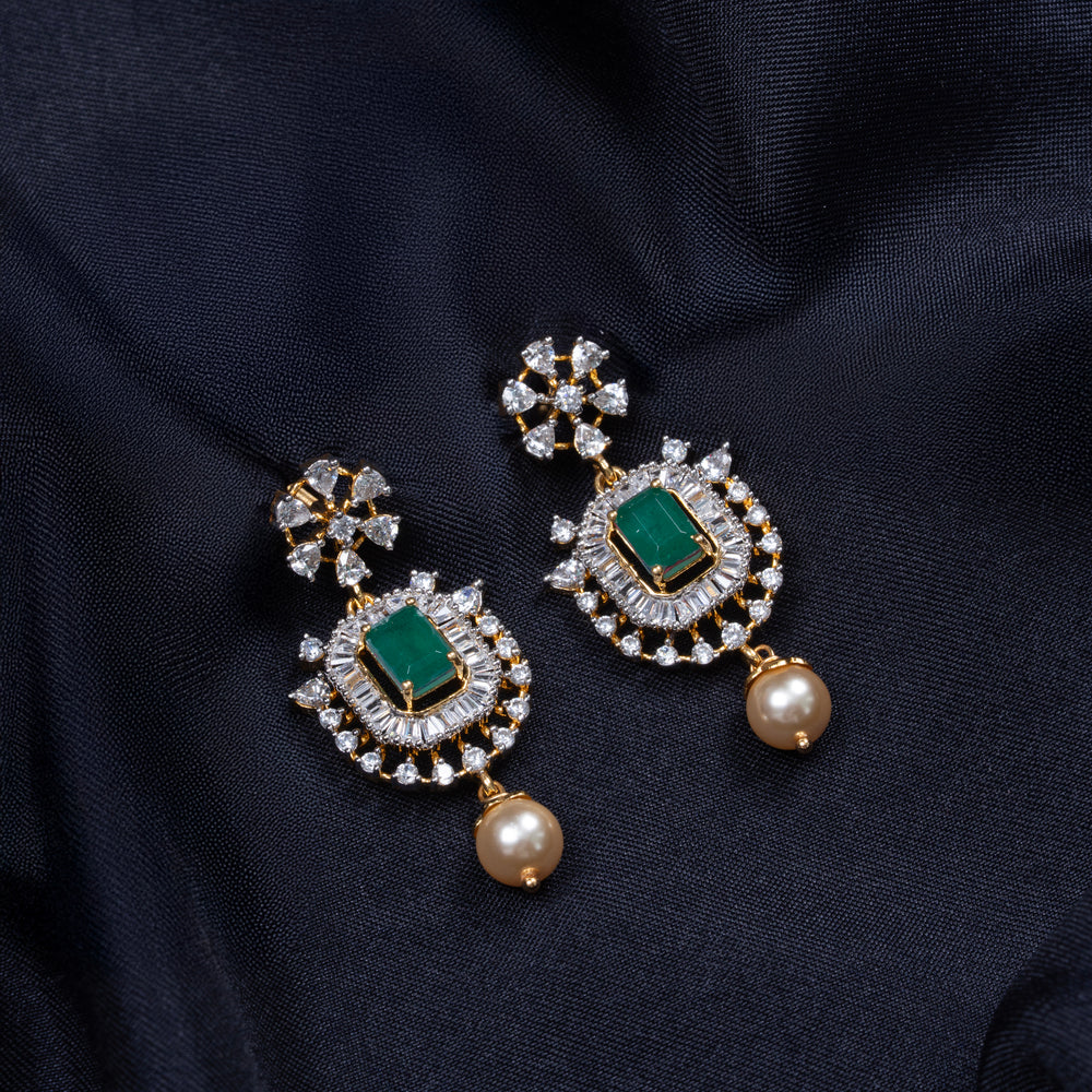 Emerelle Gleam  Pendant Set
