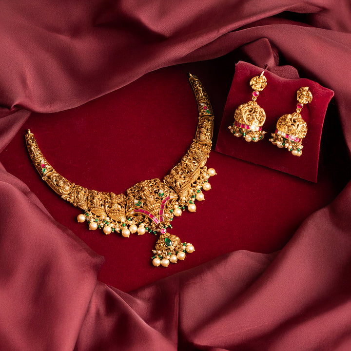 Nandakumara Necklace Set