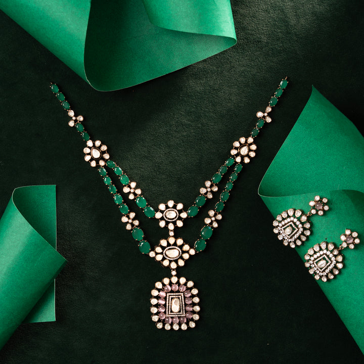 Duova Emerald Necklace Set