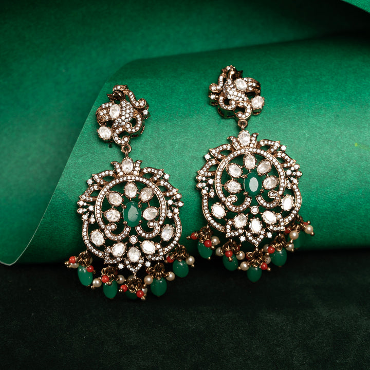 Royal Plumage Short Necklace