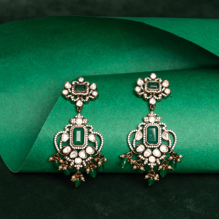 Ziravira Necklace Set