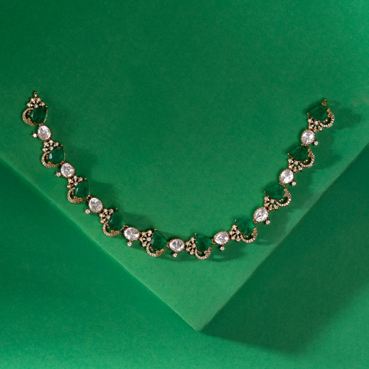 Lady Mirabel’s Gem Necklace Set