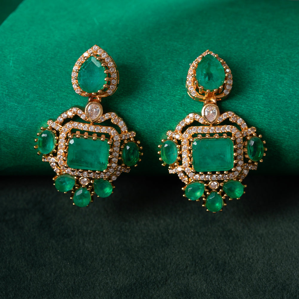 Queen's Envy Necklace Set