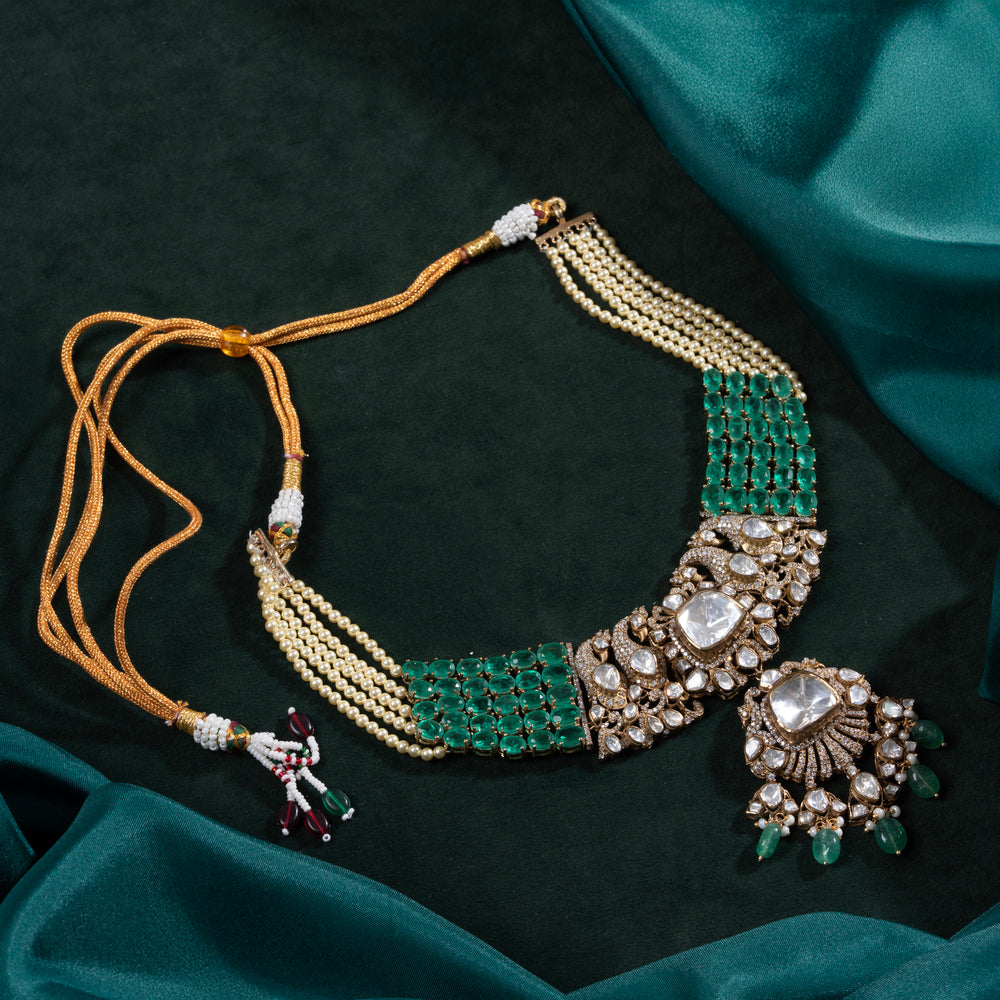 Sundari Panna Short Necklace