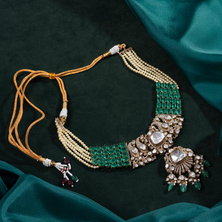 Sundari Panna Short Necklace