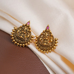 Shree Nidhi Stud Earrings
